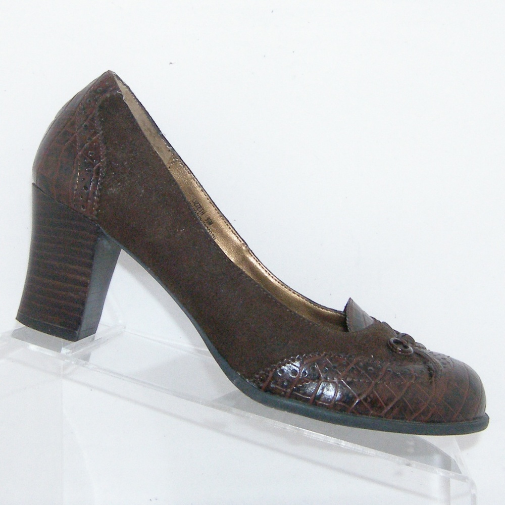 Mudd Lizzbeth brown croc print wingtip heels 9.5M